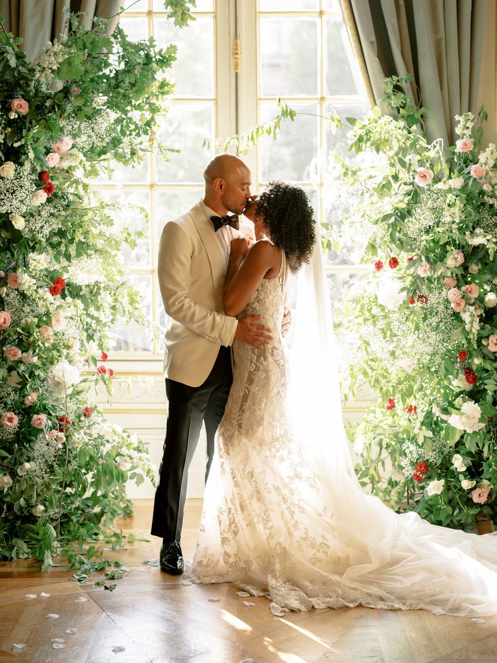 bride and groom on their wedding in Paris